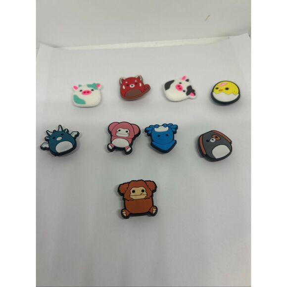 9pc Squish Mellow Animal Shoe/Bag Charm Set 🐝🐷🐄🐻 - Picture 1 of 1